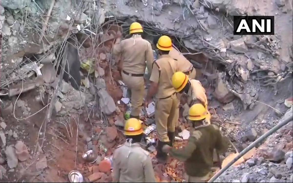 धारवाड़ में निर्माणाधीन इमारत गिरने से 13 की मौत, फोटो सोर्स- ANI