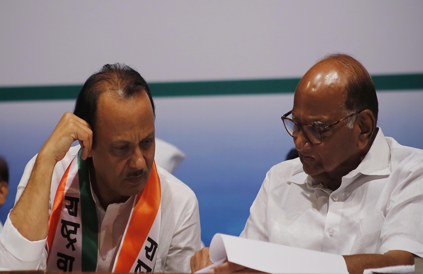 NCP में शरद और अजित पवार में फिर ठनी, भतीजा लगवा रहे भगवा झंडा, चाचा बोले- पार्टी का निर्णय नहीं